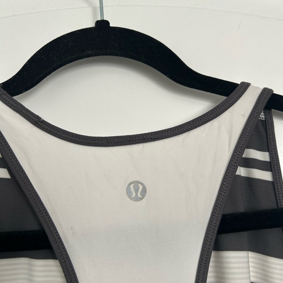Lululemon Blissed Out Tank Dress Size 2 Striped White Gray Tennis Preppy size 2 - Picture 7 of 10